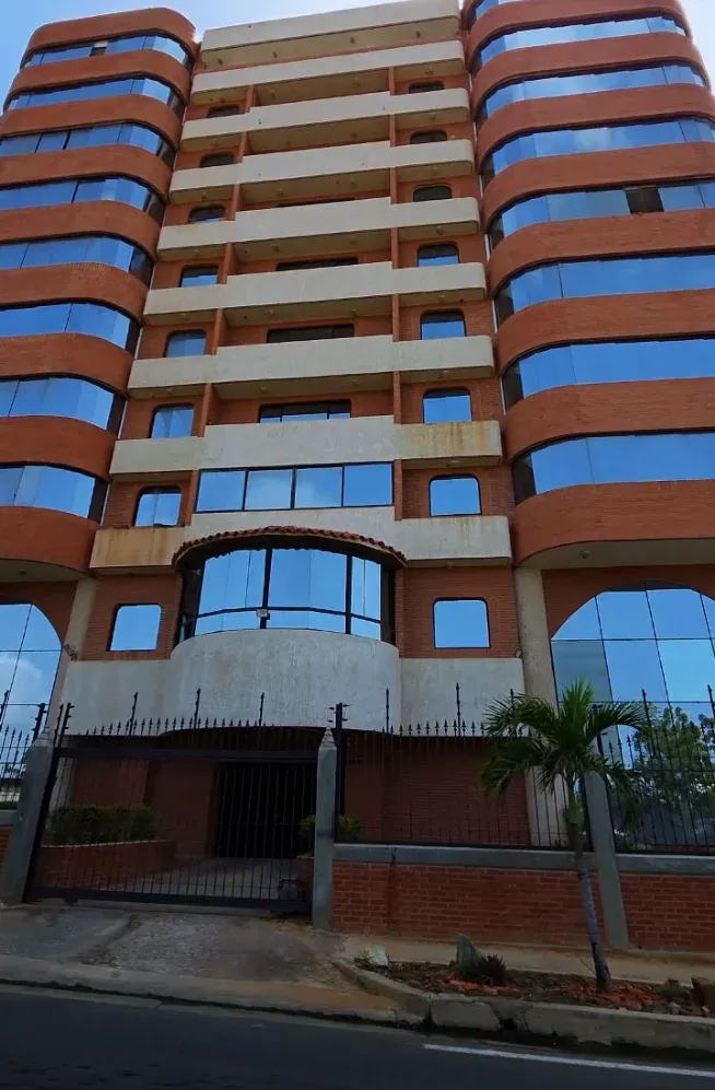 Hermoso apartamento con vista a porlamar y sus alrededores