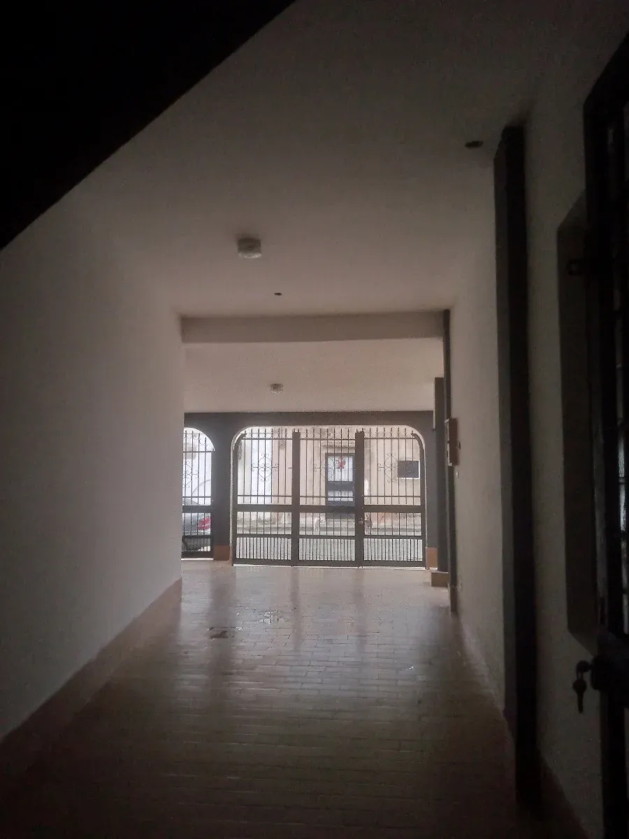 Casa Bifamiliar con Local Comercial en Naguanagua - 7