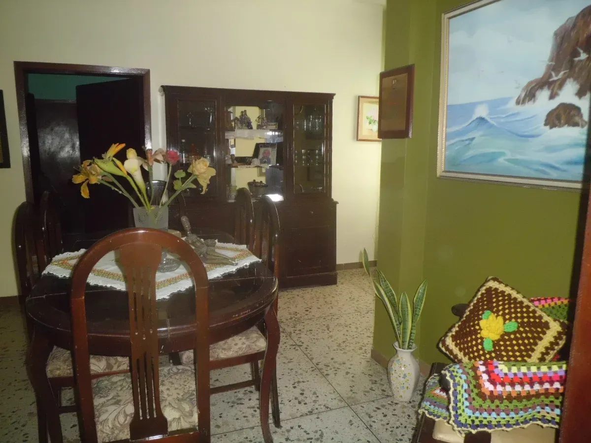 Casa Bifamiliar con Local Comercial en Naguanagua - 10