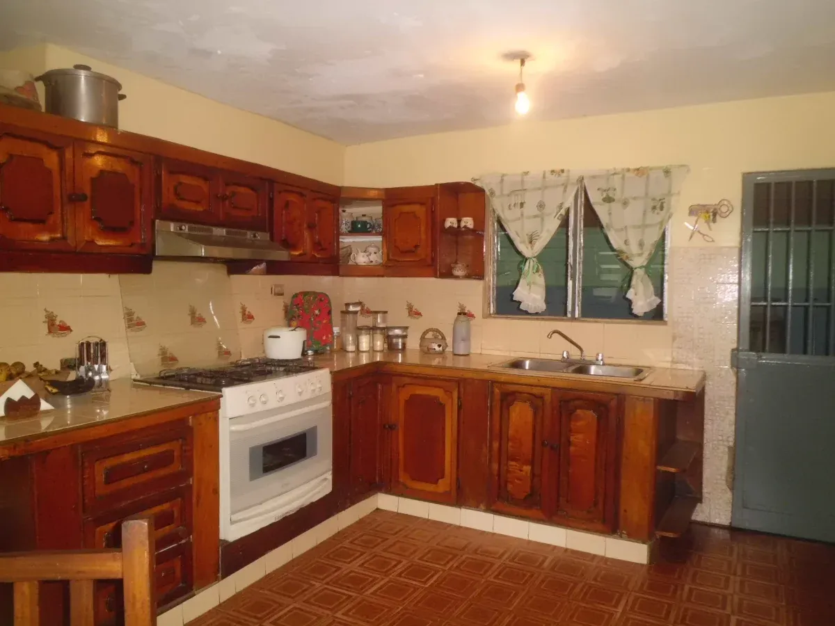 Casa Bifamiliar con Local Comercial en Naguanagua - 13