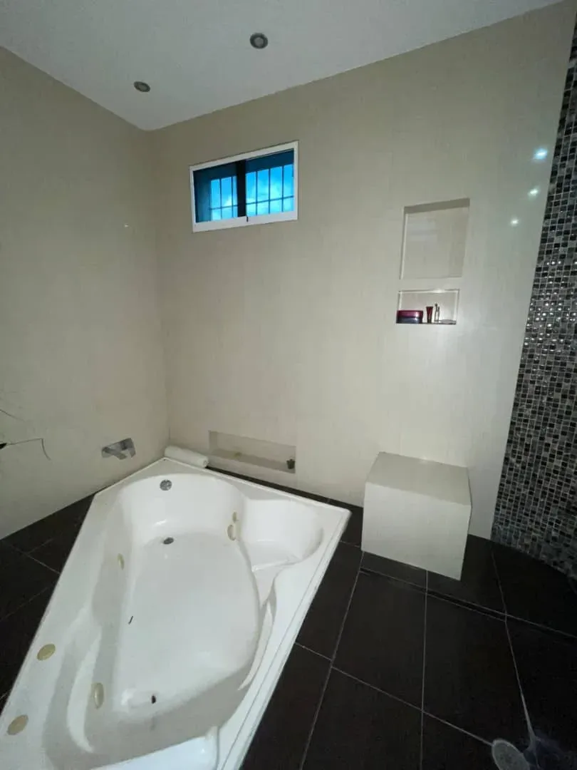 Hermosa casa con Piscina en San Diego tu refugio 0412-6828375 tiene todo lo que buscas... - 15