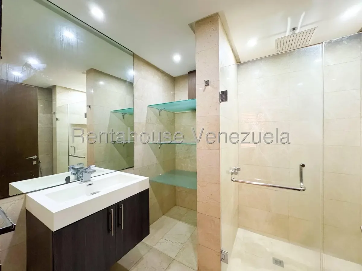 Bello, Diafano y Amplio Apartamento en Venta Los Samanes, Caracas - 2