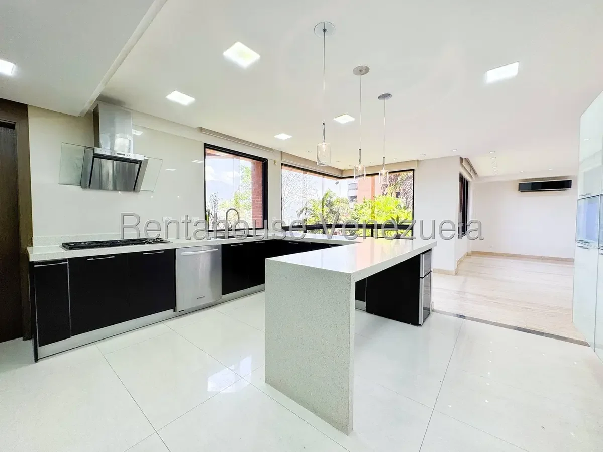 Bello, Diafano y Amplio Apartamento en Venta Los Samanes, Caracas - 4