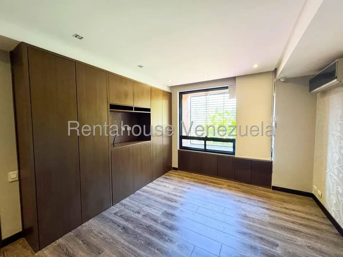 Bello, Diafano y Amplio Apartamento en Venta Los Samanes, Caracas - 8