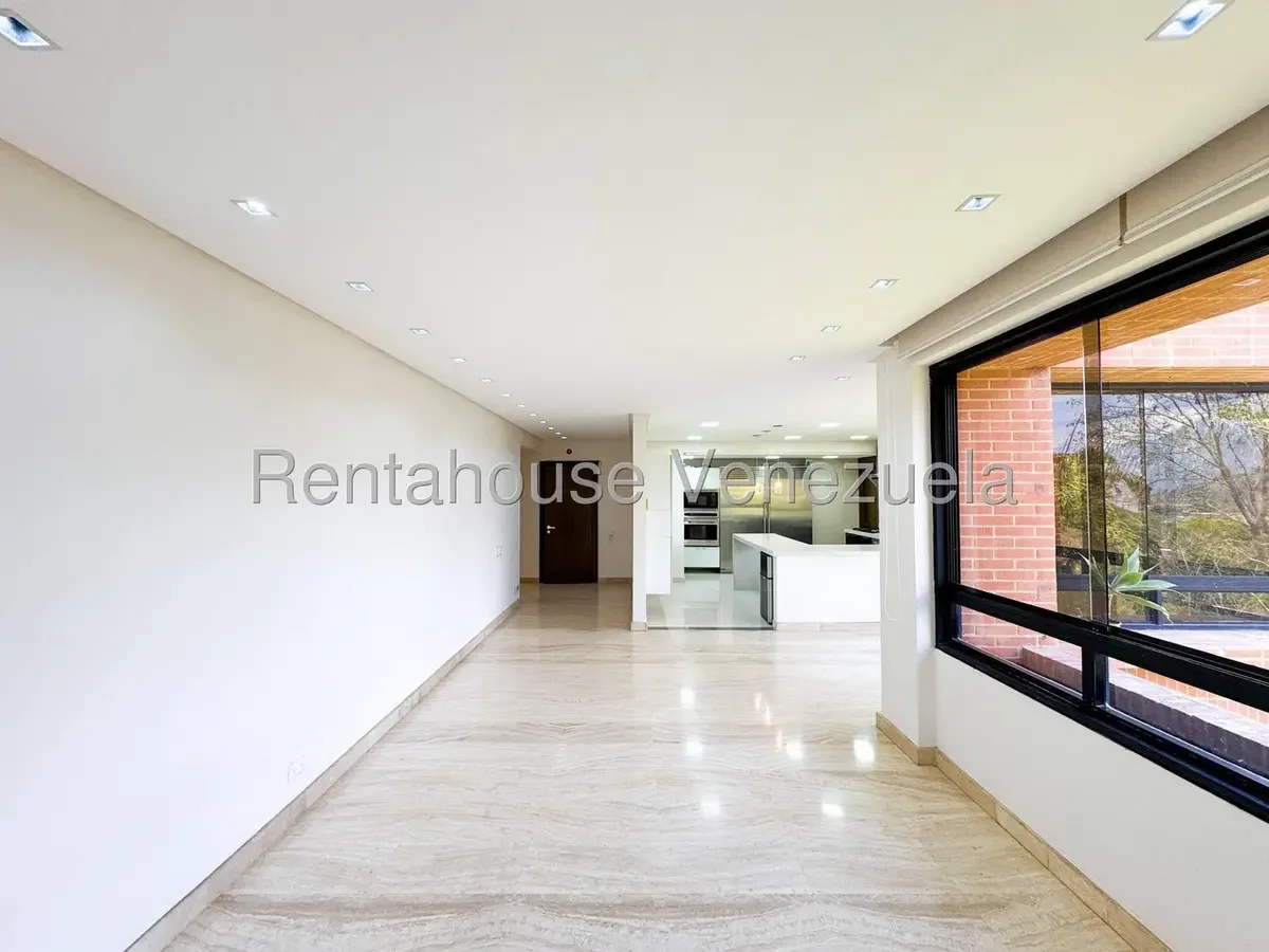 Bello, Diafano y Amplio Apartamento en Venta Los Samanes, Caracas - 16