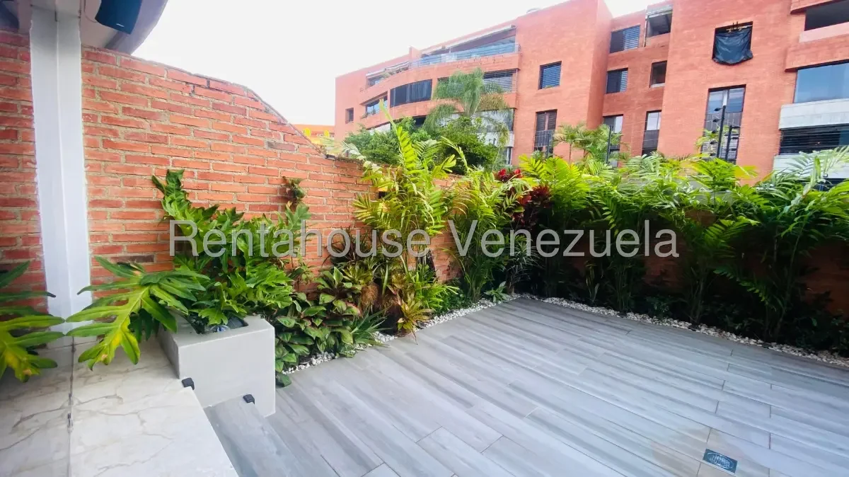 Bellisímo Apartamento Dúplex Remodelado En Venta Caracas - 4
