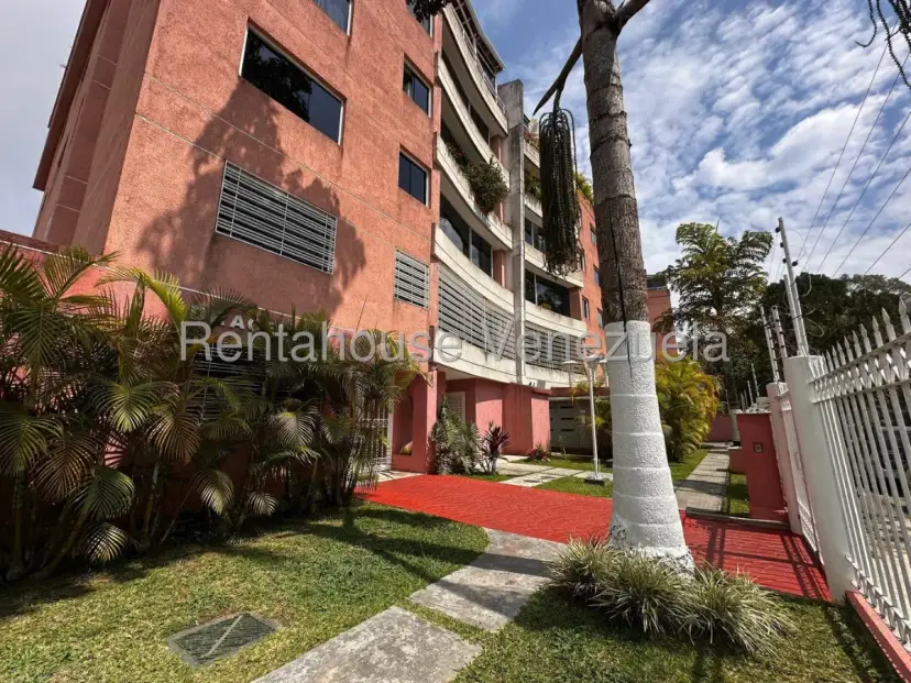 Bello y Agradable Apartamento en Venta Llano Alto, Altos Mirandino en Urb. Privada.