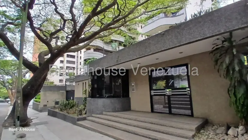 Amplio Apartamento En Venta La Florida Caracas
