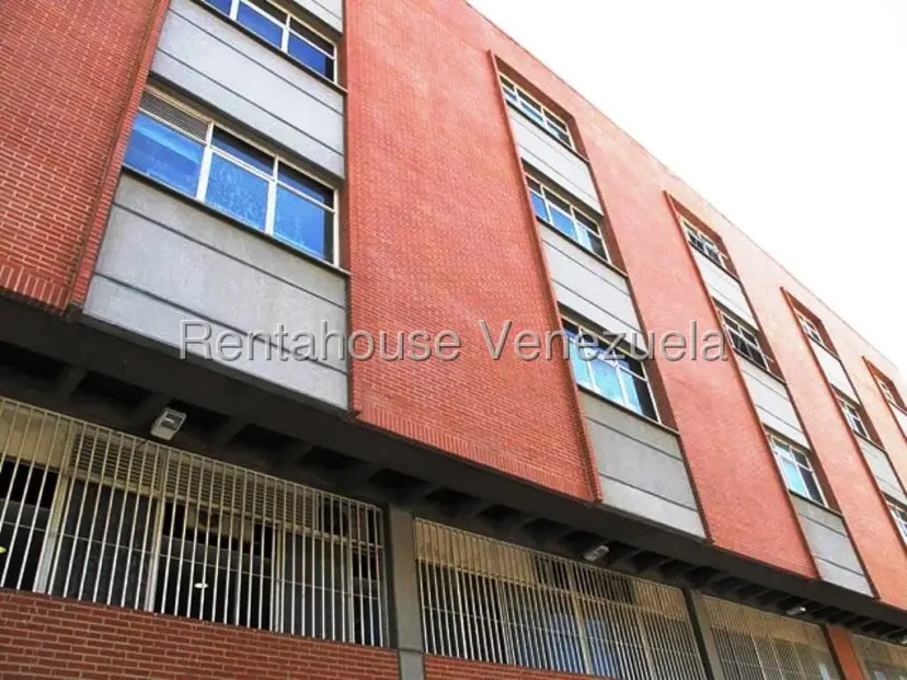 Excelente Galpon Industrial en Alquiler Con Oficinas Boleita Norte Caracas 26-2709