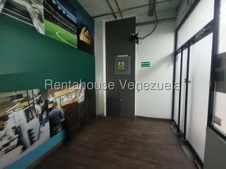 Excelente Local / Deposito En Alquiler Con Oficinas en Boleita Norte 26-12036 - 11