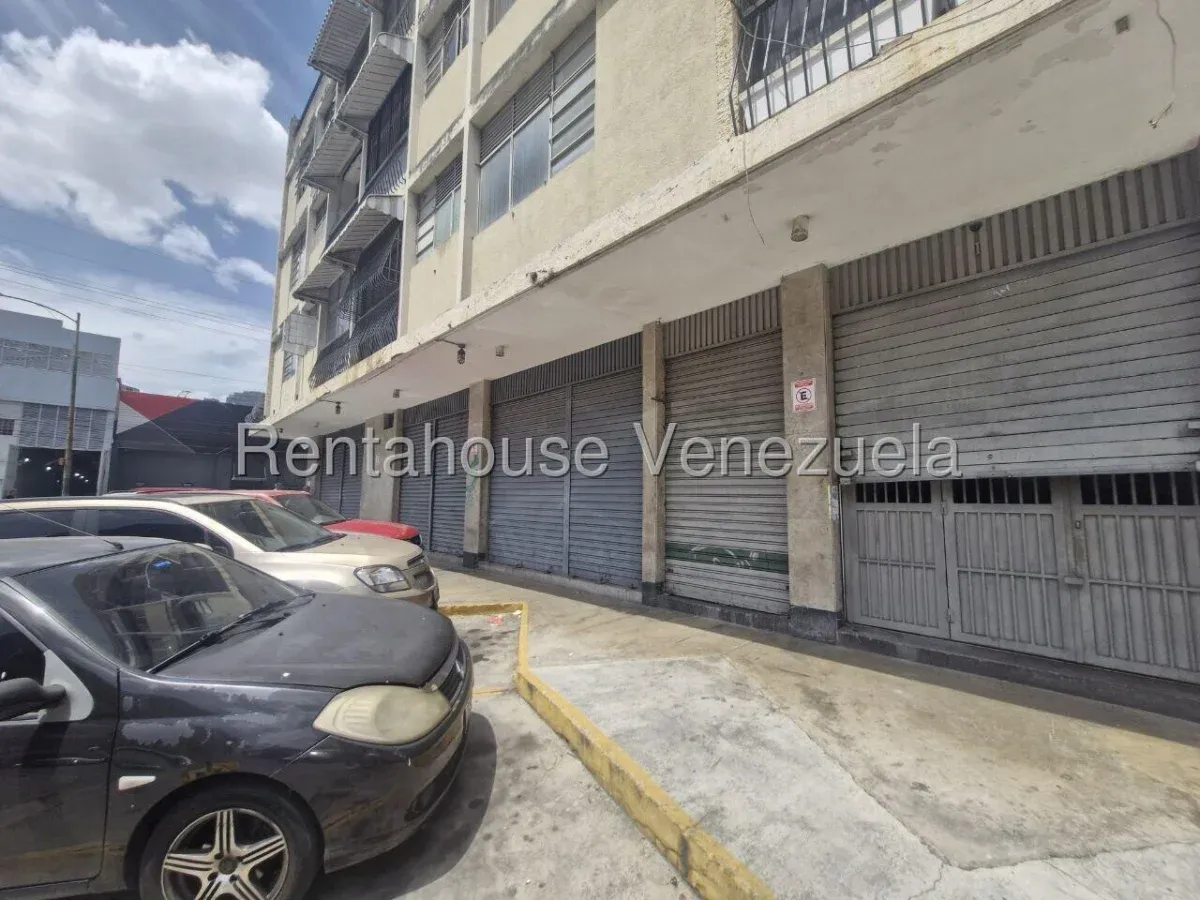 Excelente y Ampliuo Local Comercial en Alquiler Boleita Norte Caracas 26-16382 - 2