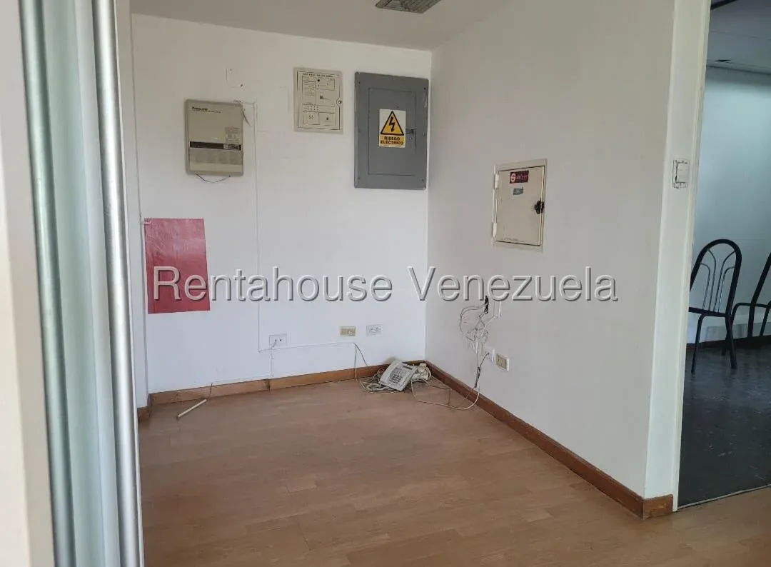 Excelente Piso Industrial con Oficinas En Alquiler Boleita Norte Listo Para si Proyecto Comercial 26 - 5