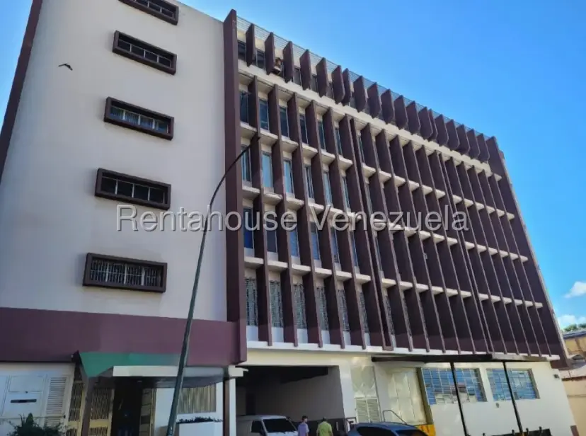 Excelente Piso Industrial con Oficinas En Alquiler Boleita Norte Listo Para si Proyecto Comercial 26
