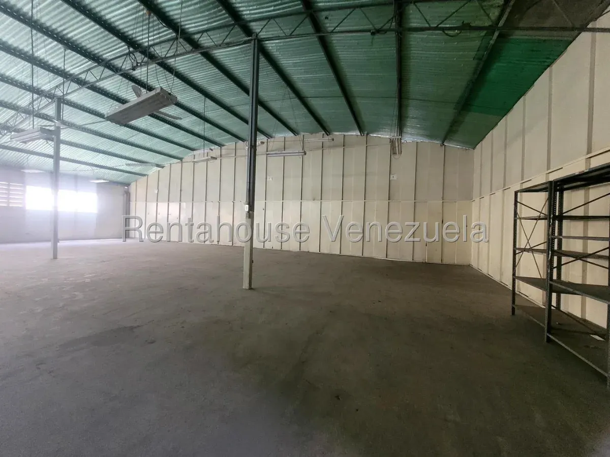 Excelente Piso Industrial para cualquier tipo de Empresa  En Alquiler Boleita Norte Caracas 26-22258 - 4