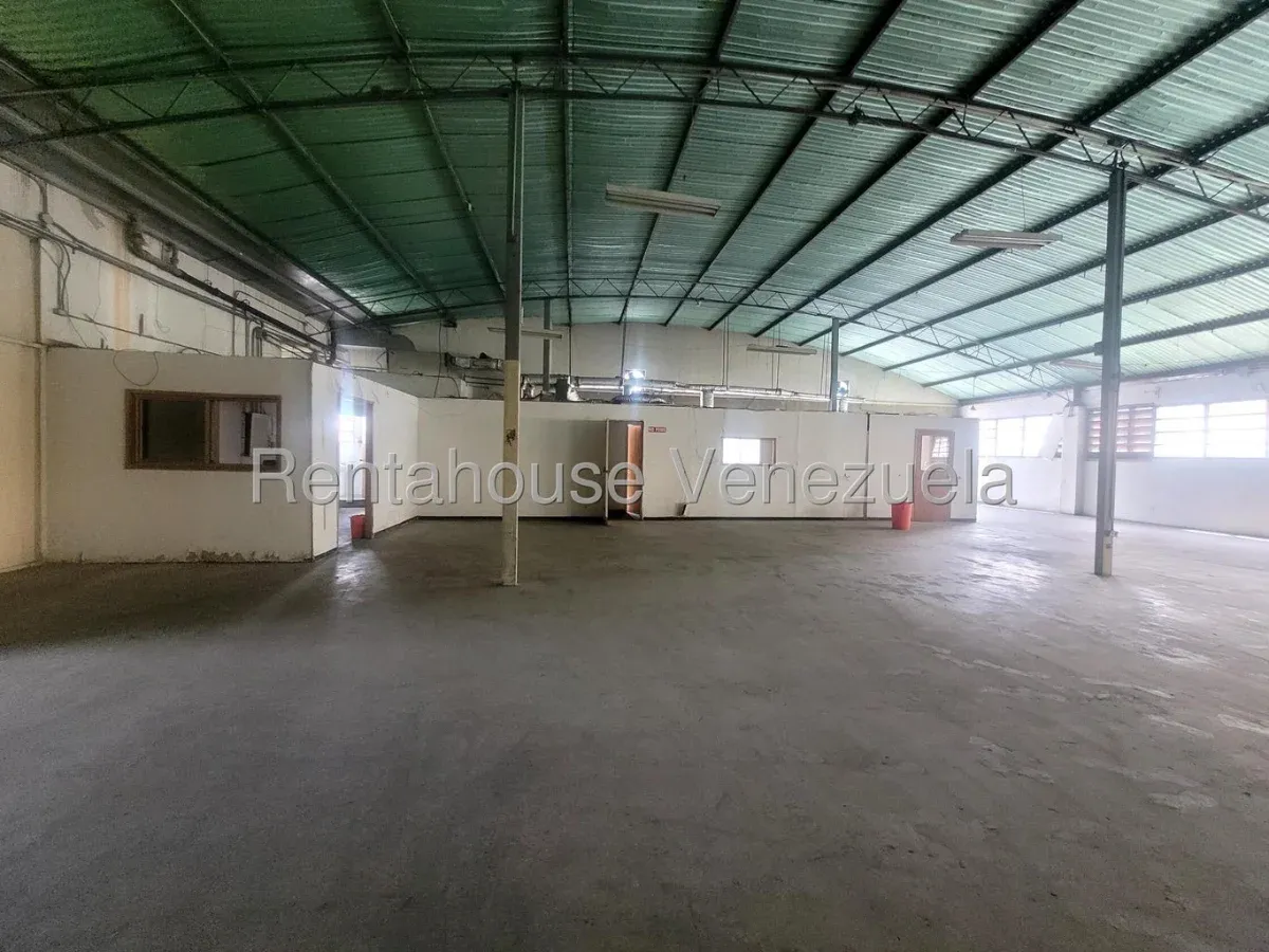 Excelente Piso Industrial para cualquier tipo de Empresa  En Alquiler Boleita Norte Caracas 26-22258 - 5