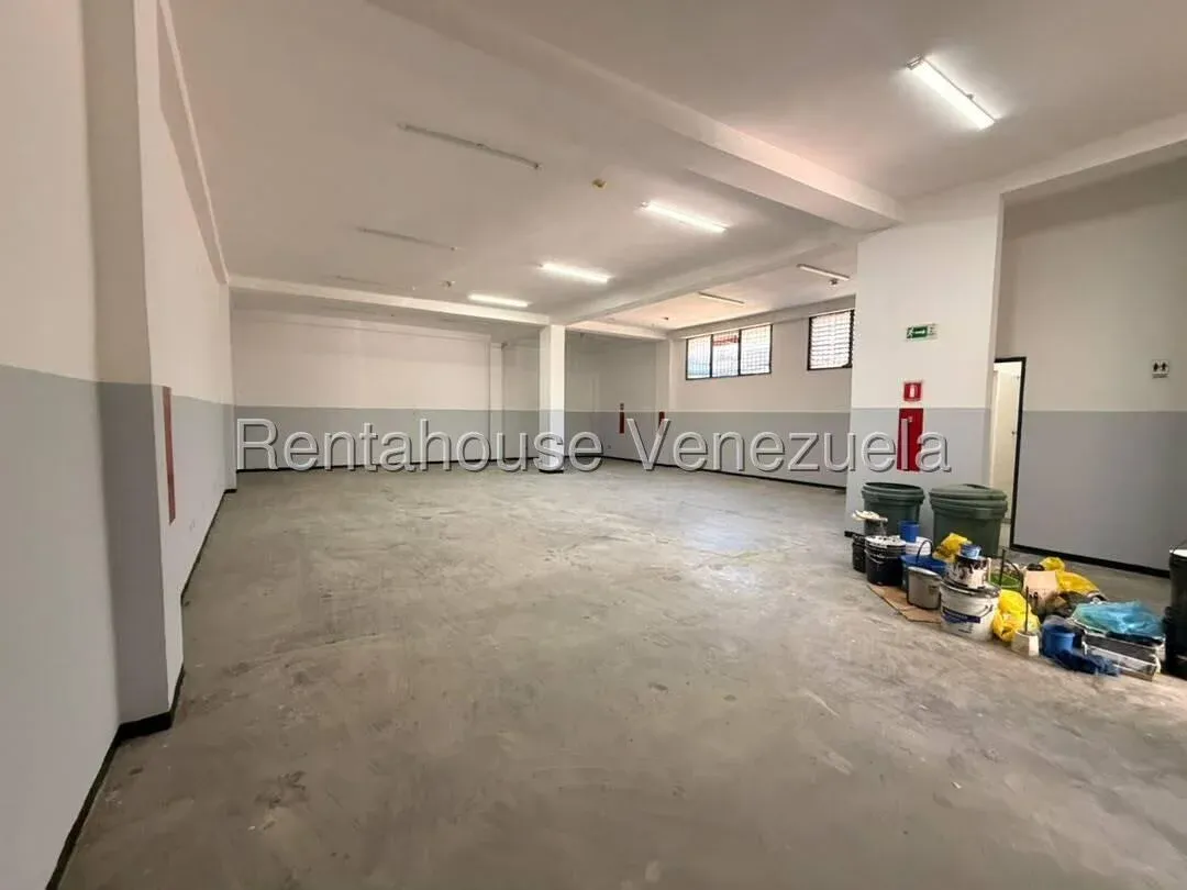Excelente Deposito PB en Alquiler Zona Comercial e Industrial Boleita Sur Caracas 27-1414 - 4