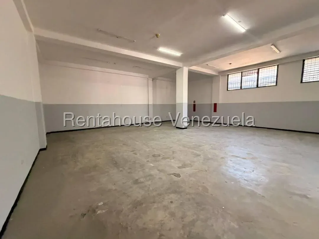 Excelente Deposito PB en Alquiler Zona Comercial e Industrial Boleita Sur Caracas 27-1414 - 6