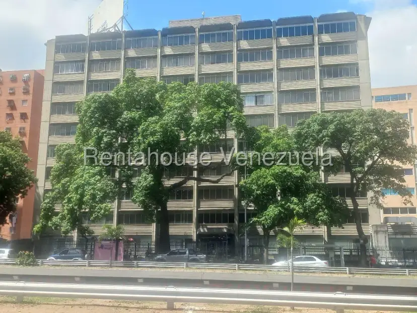 Oficina Remodelada En Alquiler En La Florida, Av. Libertador 26-18977