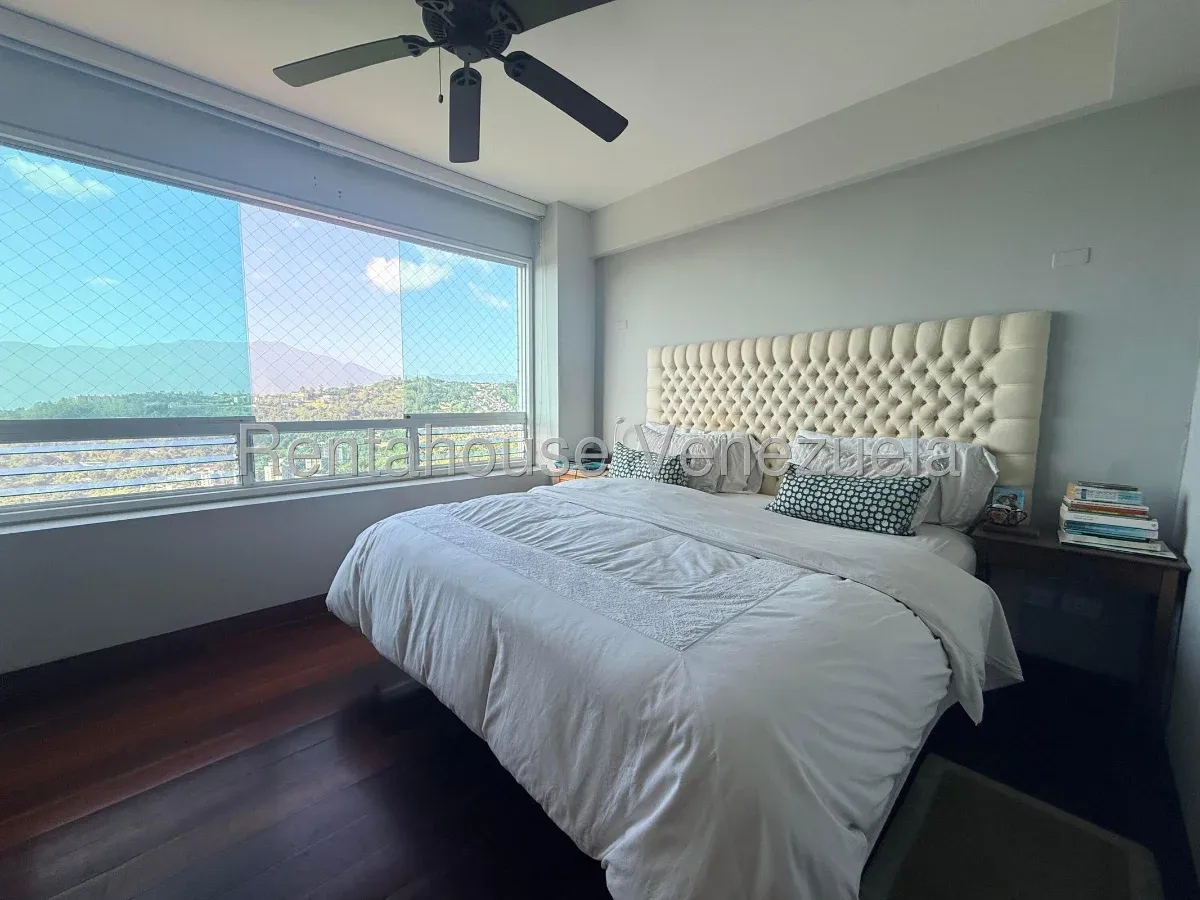 VENTA Apartamento en la Avenida Principal de Oripoto, El Hatillo - 17