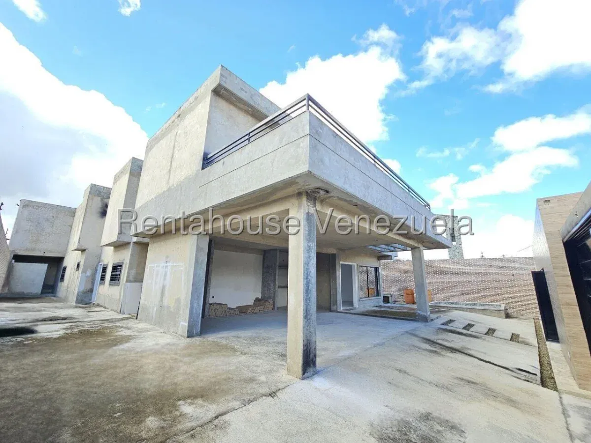VENTA CASA OBRA GRIS COLINAS DE CARRIZAL, BAJA DE PRECIO  - 4