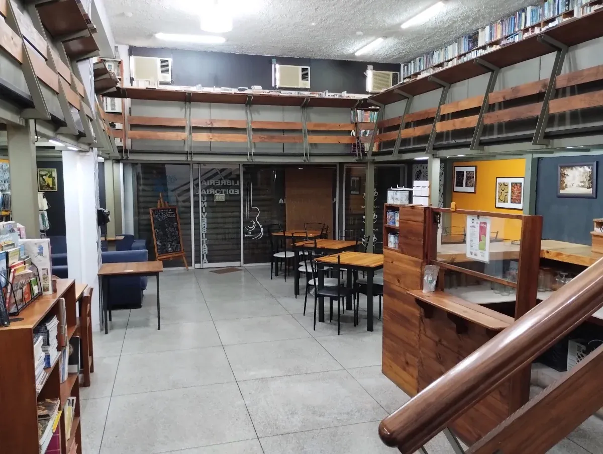 Excelente Oportunidad Amplio y Confortable Local Comercial, zona centro de Maracay  - 4