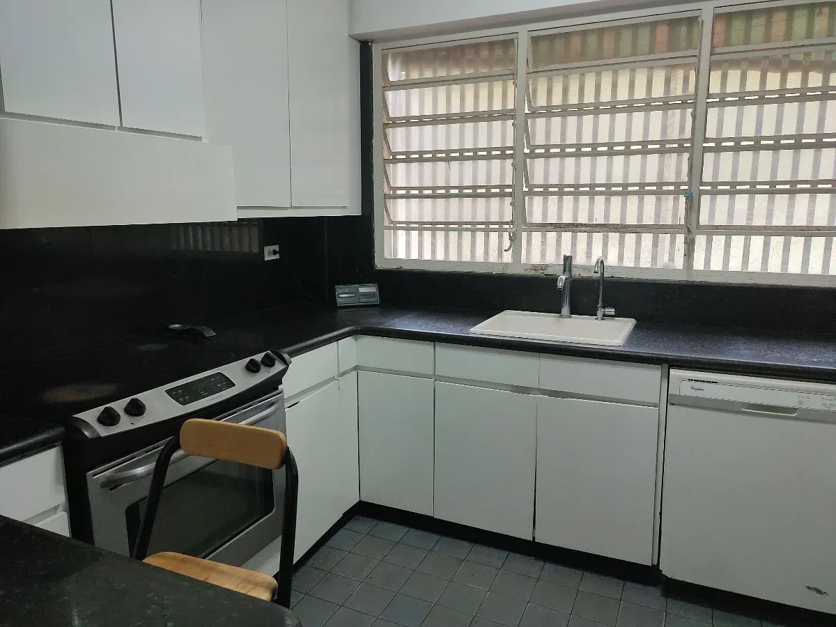 CASA EN COLINAS DE BELLO MONTE - 4