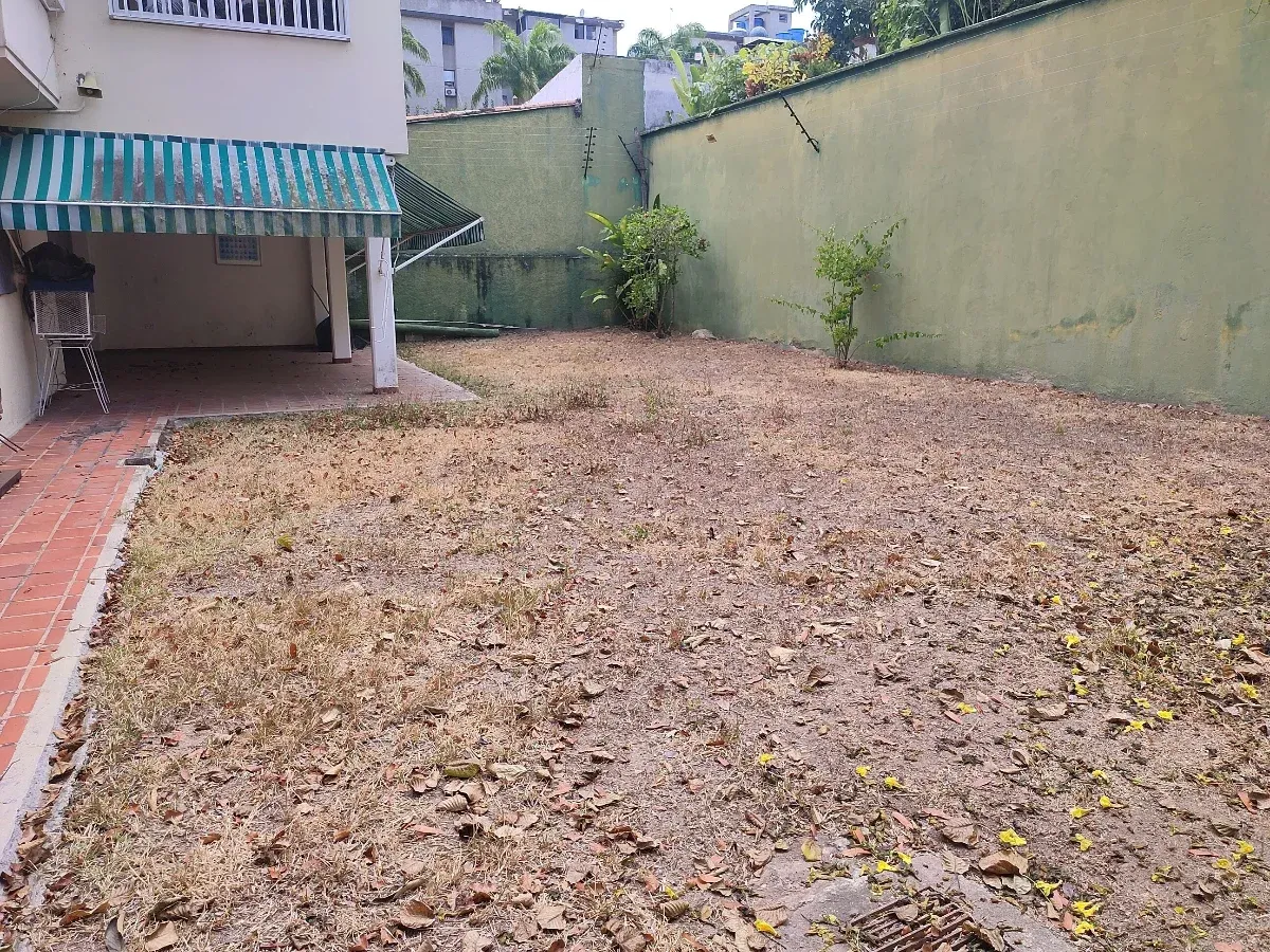 CASA EN COLINAS DE BELLO MONTE - 15