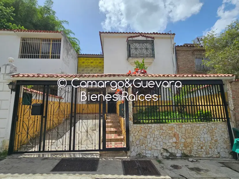 ALQUILER DE CASA EN CARACAS