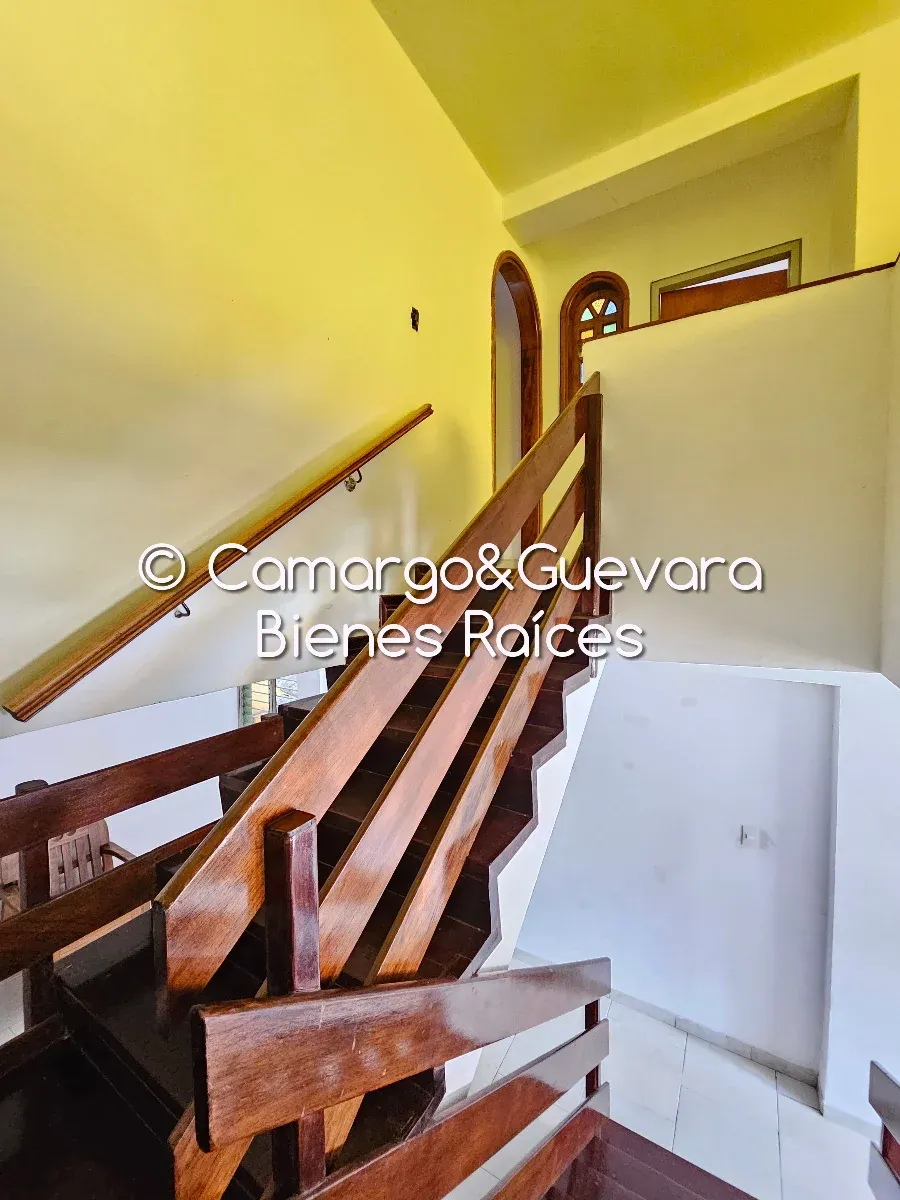 ALQUILER DE CASA EN CARACAS - 3