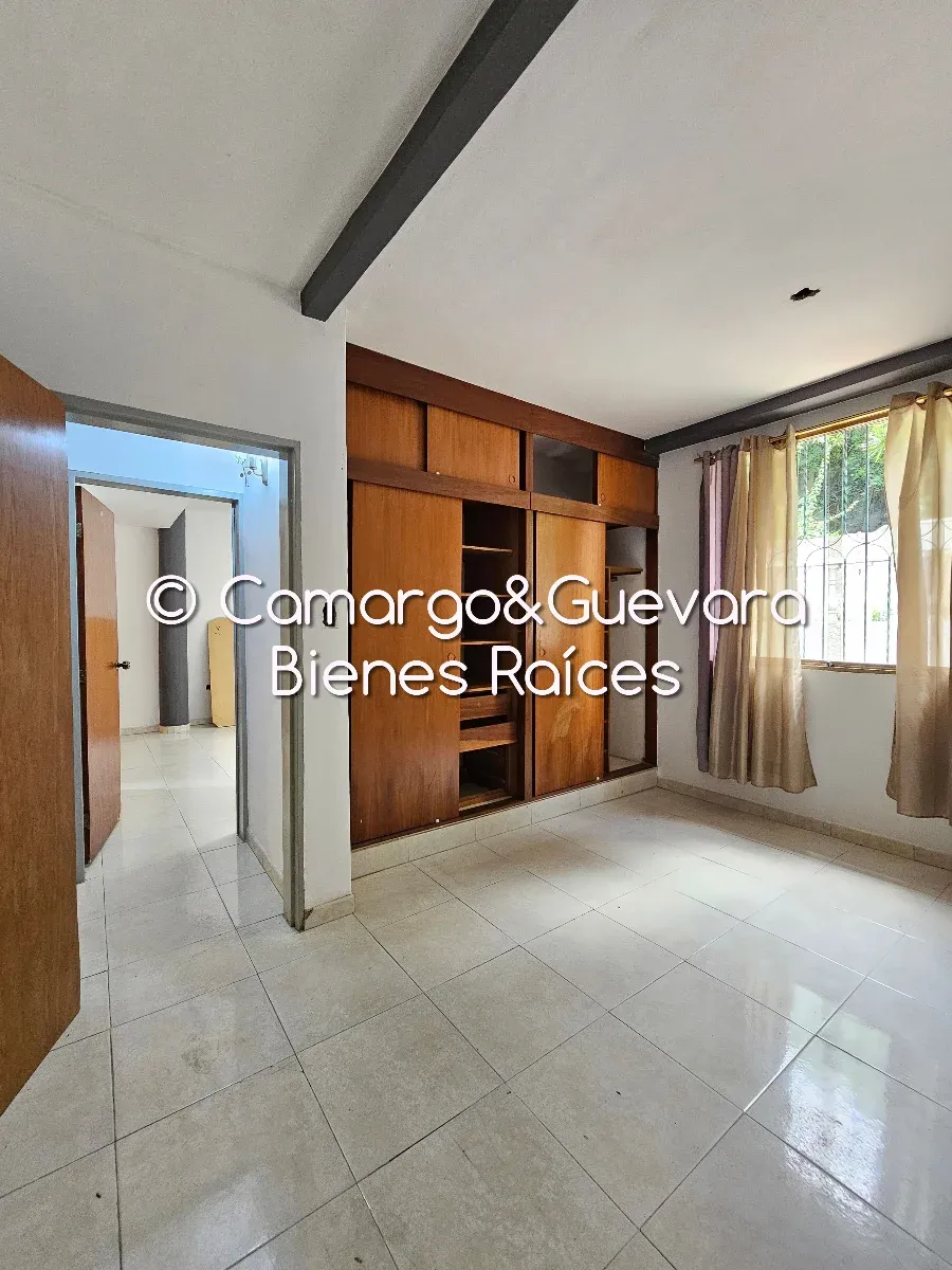 ALQUILER DE CASA EN CARACAS - 5