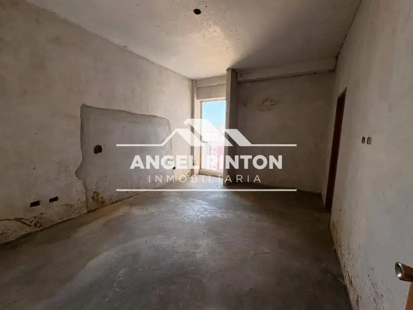 APARTAMENTO VENTA TORRE 9 MARACAIBO VENEZUELA API 9373