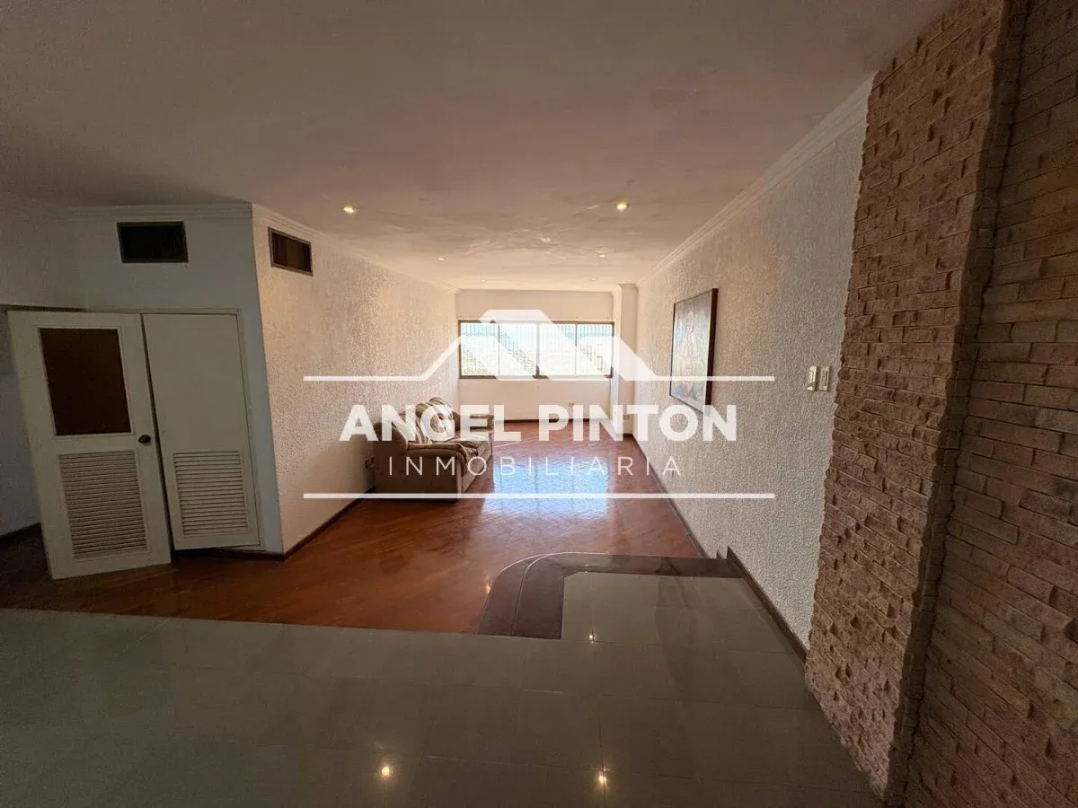  APARTAMENTO VENTA CALLE 80 MARACAIBO VENEZUELA API 9950 - 14