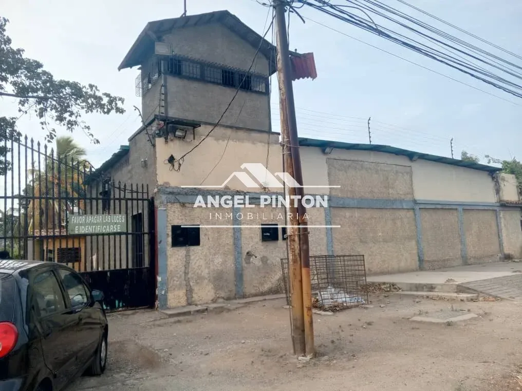 CASA COMERCIAL GALPONES VENTA KM10 BARQUISIMETO VENEZUELA API 8947