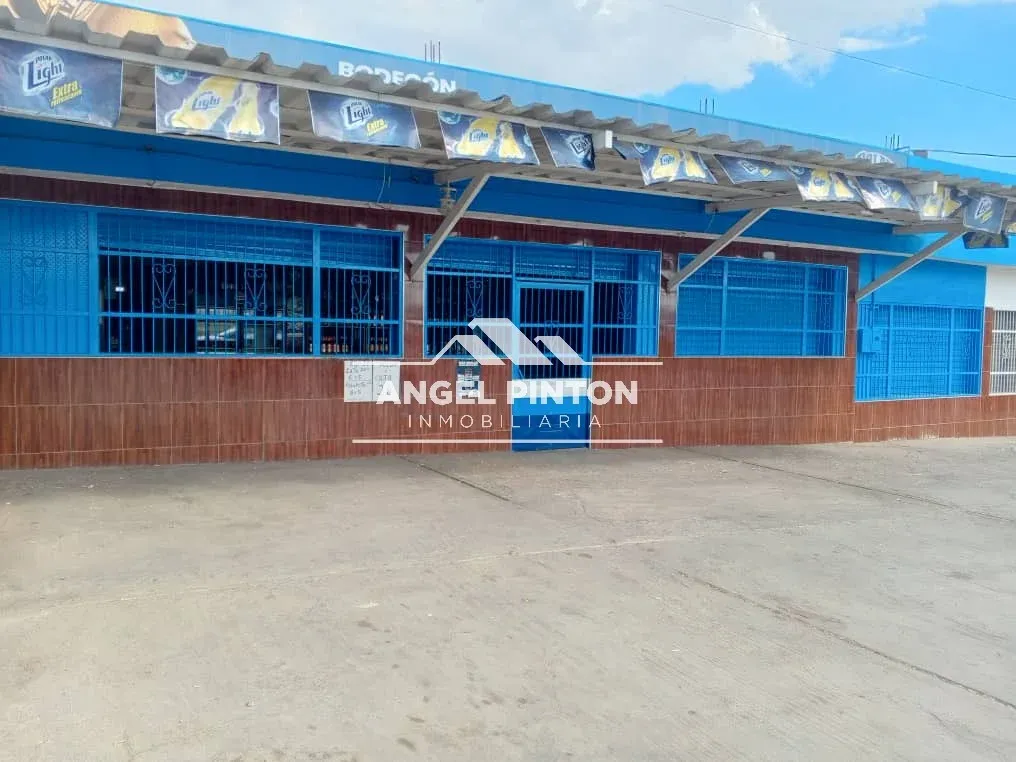 COMPLEJO COMERCIAL EN VENTA BARQUISIMETO API 6779