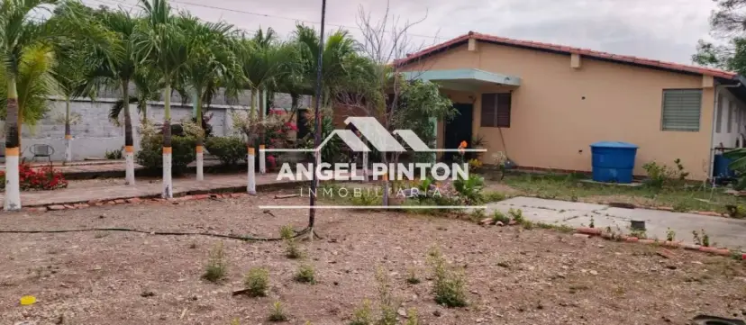 CASA VENTA FUNDACIÓN MENDOZA ACARIGUA VENEZUELA API 9141