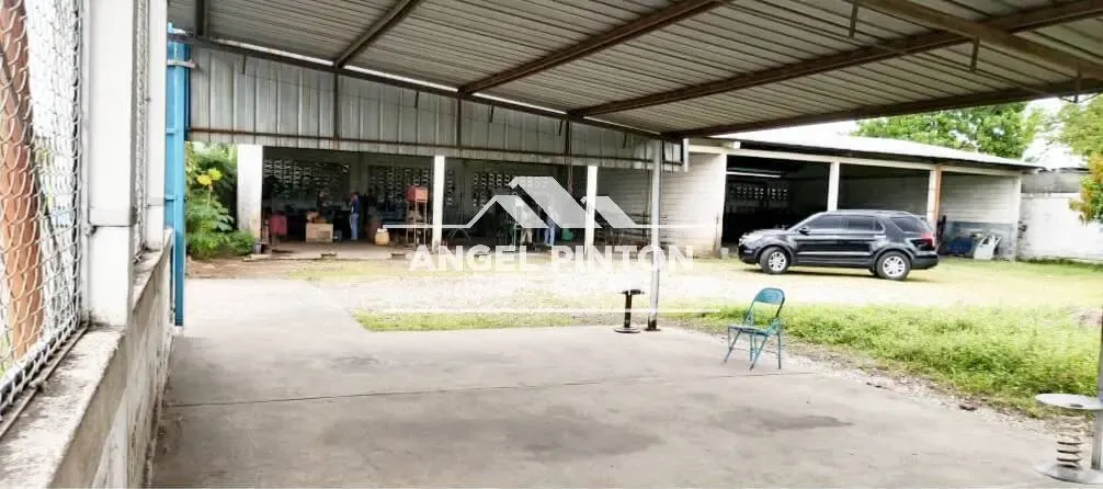 TERRENO GALPÓN COMERCIAL AV CIRCUNVALACIÓN BARRIO BOLÍVAR ACARIGUA API 8099