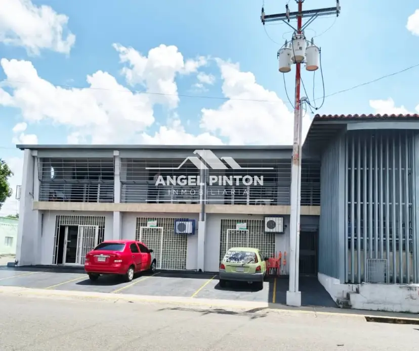 LOCAL COMERCIAL ALQUILER AV 27 CENTRO ACARIGUA API 7604