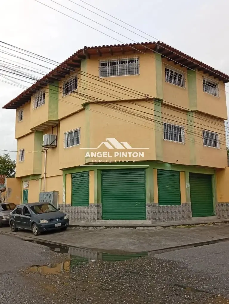 EDIFICIO COMERCIAL LOCALES OFICINAS CENTRO ACARIGUA API 76003