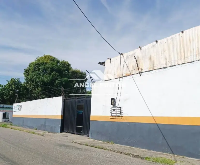LOCAL COMERCIAL Y TERRENO VENTA EN ANDRES BELLO ACARIGUA API 7342