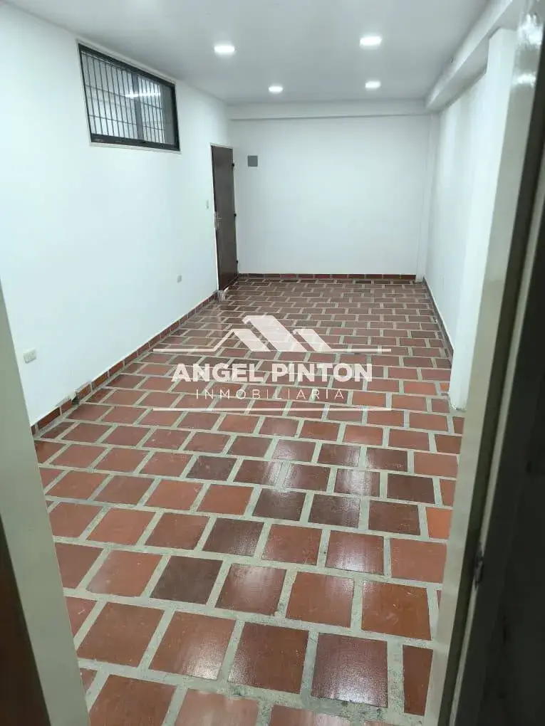 LOCAL COMERCIAL ALQUILER CARRERA 23 BARQUISIMETO VENEZUELA API 10313