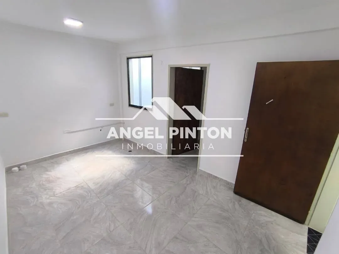 LOCAL COMERCIAL ALQUILER (P3) CARRERA 23 BARQUISIMETO VENEZUELA API 10312 - 4