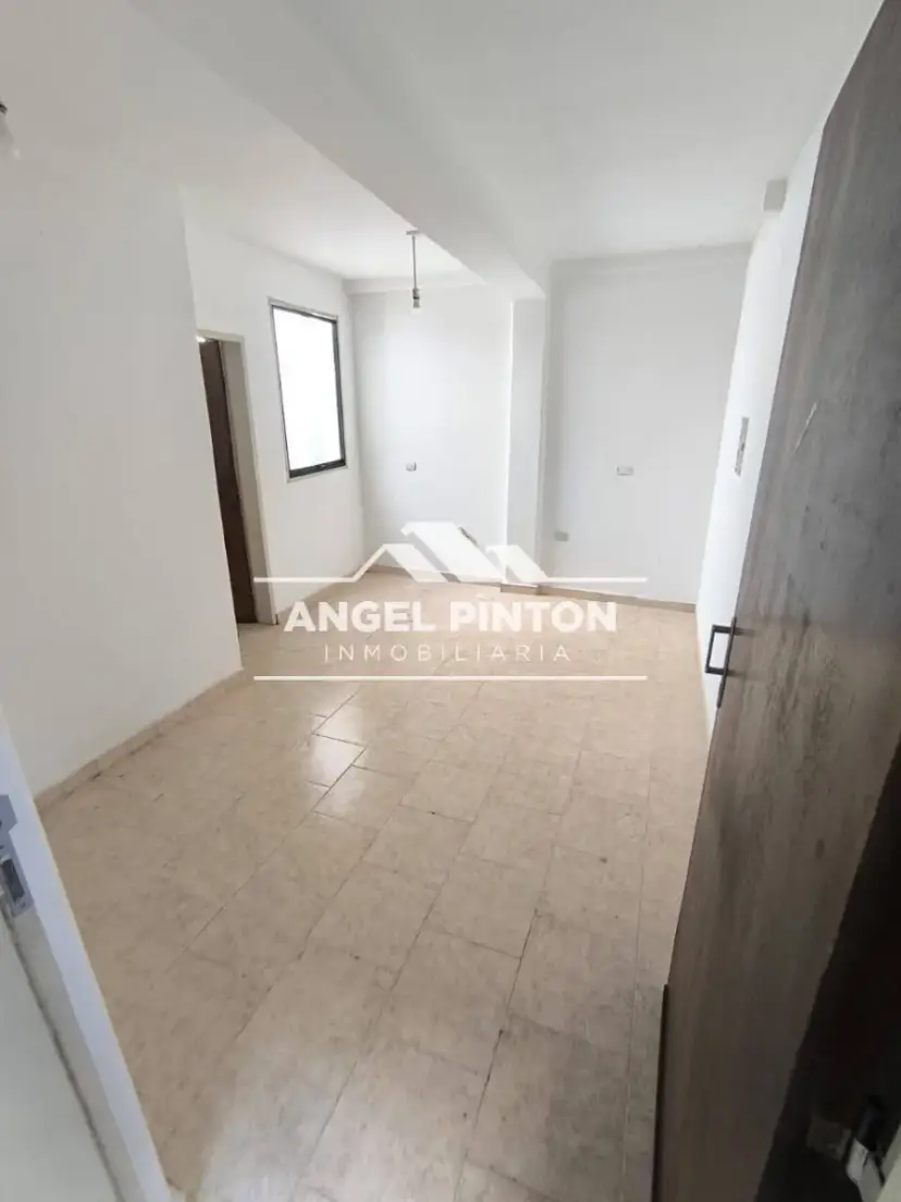 LOCAL COMERCIAL ALQUILER CARRERA 23 BARQUISIMETO VENEZUELA API 10310