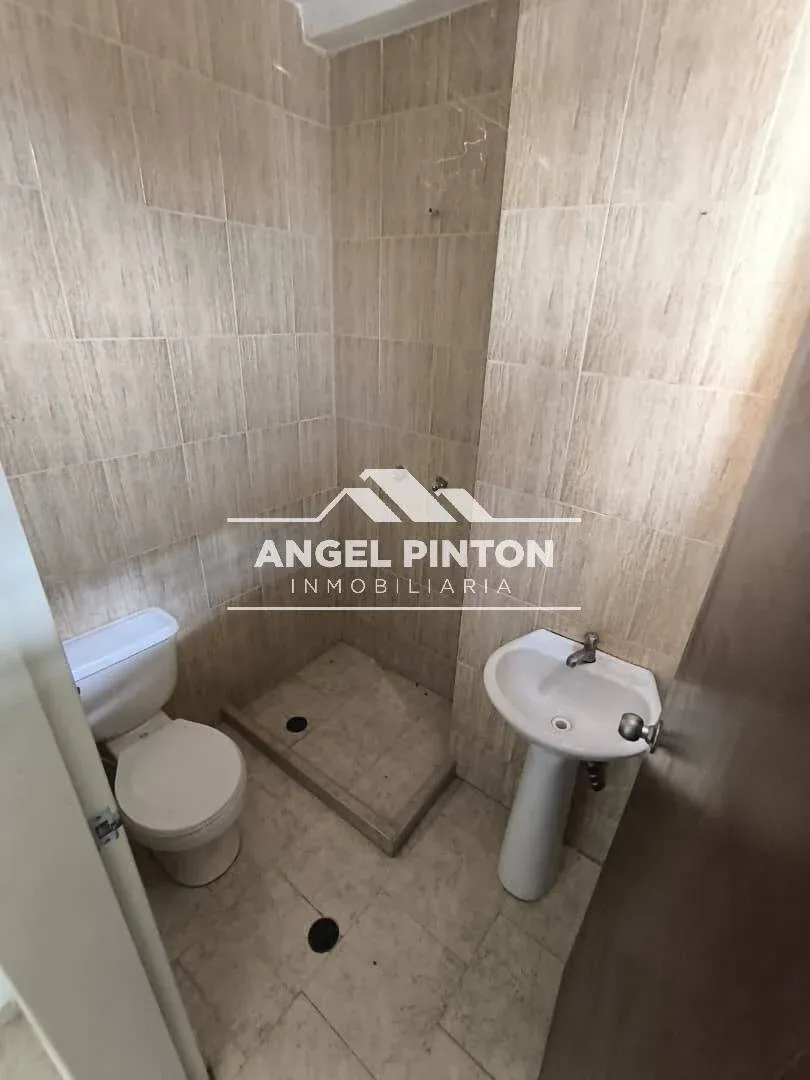 LOCAL COMERCIAL ALQUILER CARRERA 23 BARQUISIMETO VENEZUELA API 10310 - 3