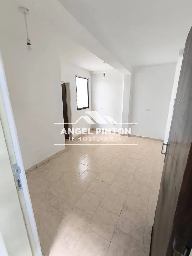 LOCAL COMERCIAL ALQUILER CARRERA 23 BARQUISIMETO VENEZUELA API 10310 - 4