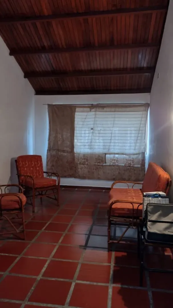 Vendo Apartamento DUPLEX, en Residencias EL PARAISO. Urbanización Lomas del Este. Valencia. Carabobo - 9