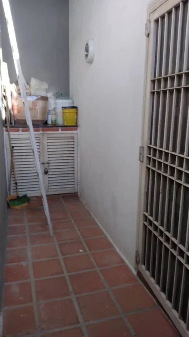 Vendo Apartamento DUPLEX, en Residencias EL PARAISO. Urbanización Lomas del Este. Valencia. Carabobo - 29
