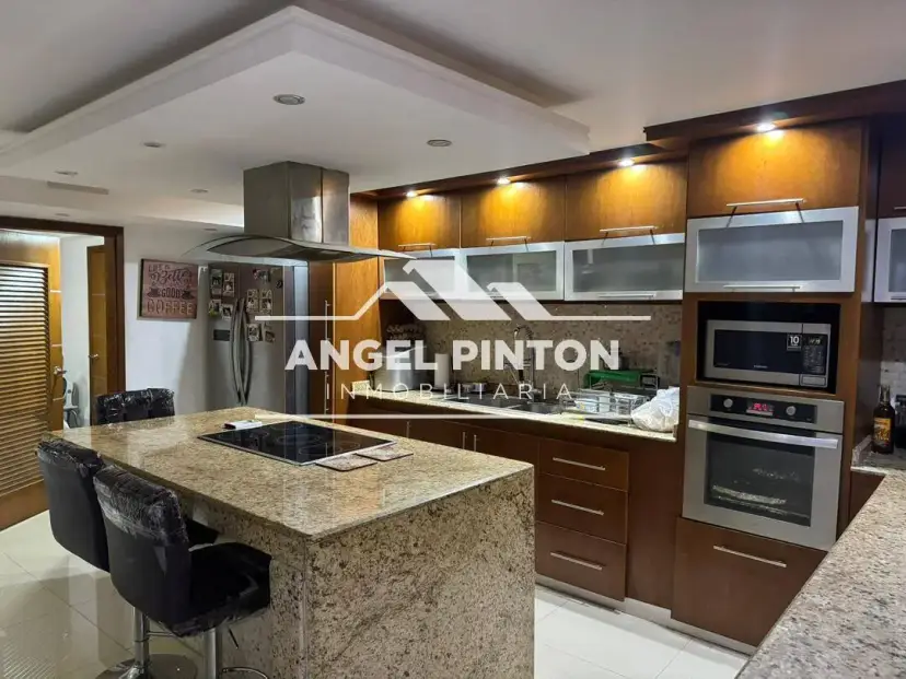 TOWNHOUSE EN VENTA VILLAS DEL BOSQUE 5 MARACAIBO, VENEZUELA API 9523
