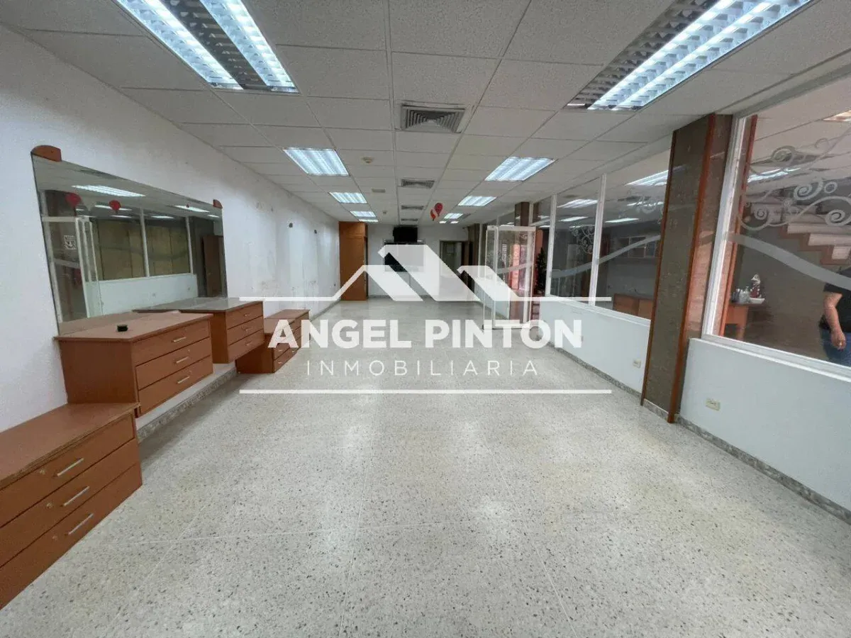 LOCAL COMERCIAL ALQUILER SAN MIGUEL MARACAIBO VENEZUELA API 9548 - 10