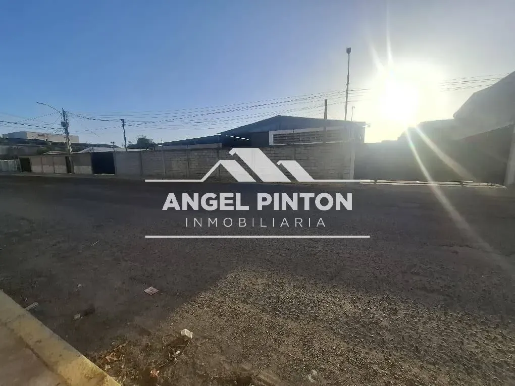 GALPONES EN VENTA SECTOR ANDRES ELOY BLANCO MARACAIBO VENEZUELA API 9607 - 2