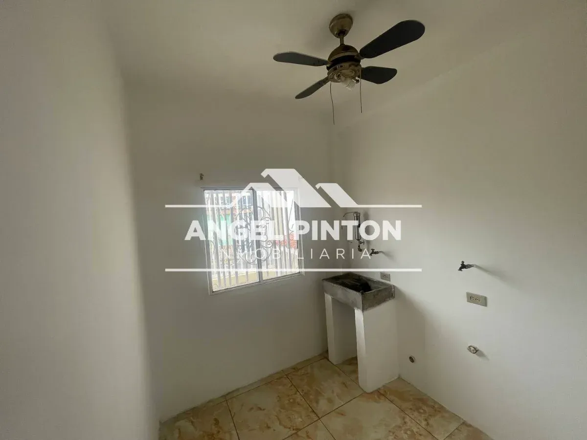 TOWHHOUSE VENTA URDANETA MARACAIBO, VENEZUELA API 9647 - 18